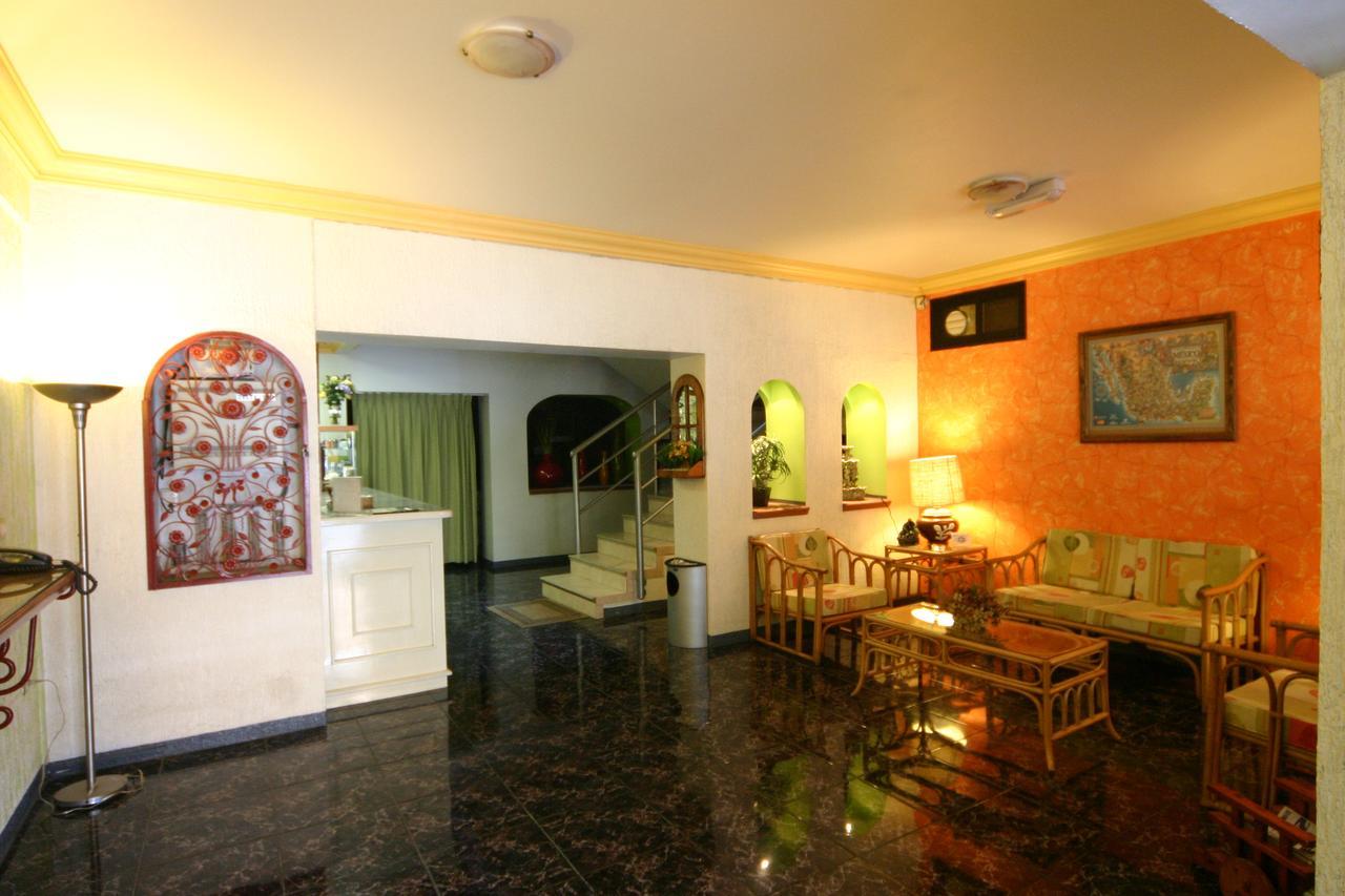 Hotel Plaza Crystal Xalapa Exterior photo