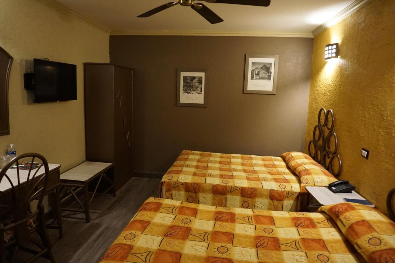 Hotel Plaza Crystal Xalapa Exterior photo